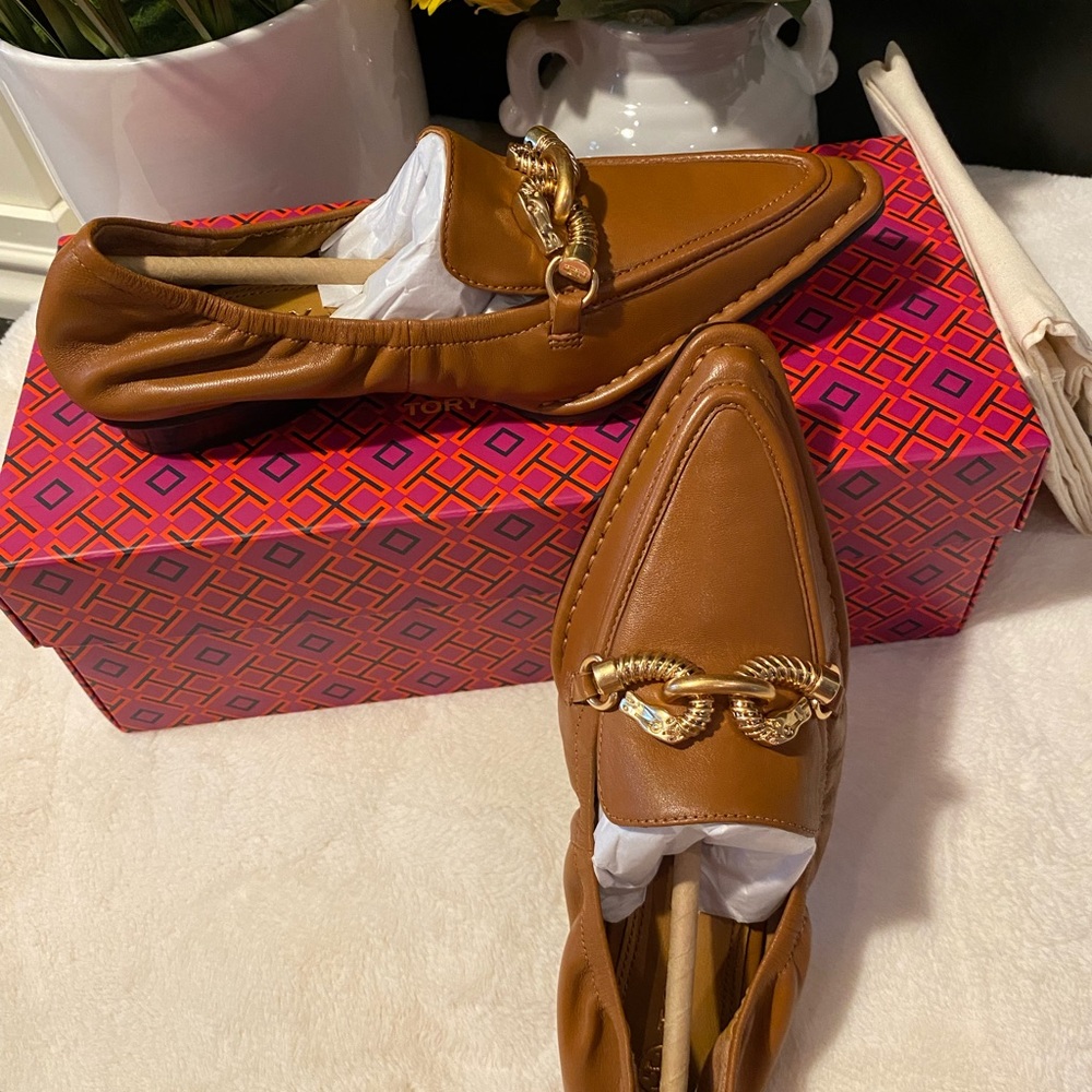 TORY BURCH JESSA POINTY-TOE LOAFER